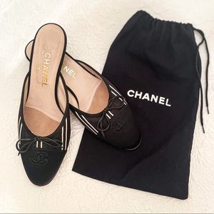Authentic Vintage Chanel Slide Mule / heel - black & white striped + bow - 7.5